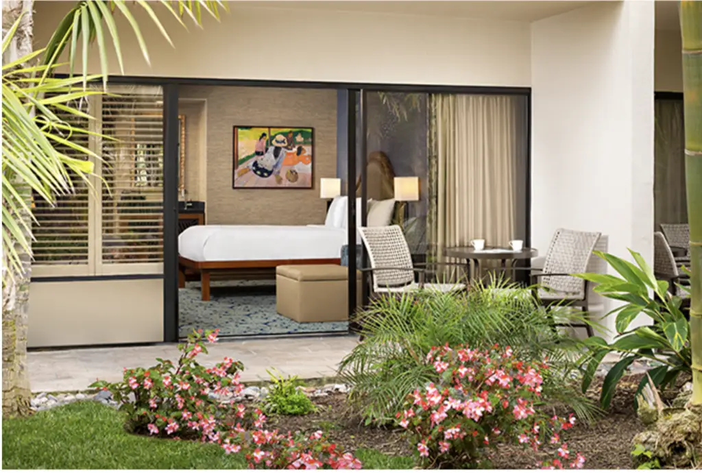 Garden View Room Approximately 403 Square Feet | 1 King or 2 Queens Stretch out in the newly renovated Garden View Rooms with relaxing views of the tropical landscaping, exotic palms, and koi ponds. Your comfortable San Diego guest room offers 403 square feet of living space and includes a patio or balcony along with your choice of either 1 king or 2 queen beds. Group Rate is $249 for up to 4 people, plus tax.