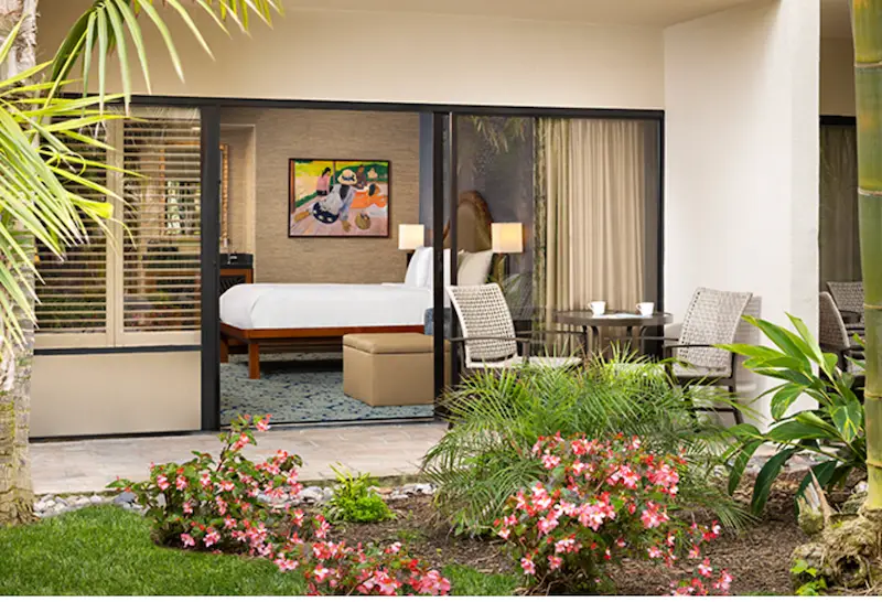 Approximately 403 Square Feet | 1 King or 2 Queens Stretch out in the newly renovated Garden View Rooms with relaxing views of the tropical landscaping, exotic palms, and koi ponds. Your comfortable San Diego guest room offers 403 square feet of living space and includes a patio or balcony along with your choice of either 1 king or 2 queen beds.